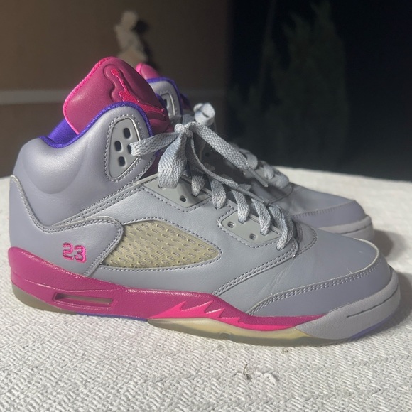 Jordan Shoes - Jordan 5 Retro
Cement Grey Pink (GS) Sneakers